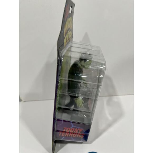 Toony Terrors Universal Monsters Frankenstein toy figure NECA 48542 - Picture 7 of 9